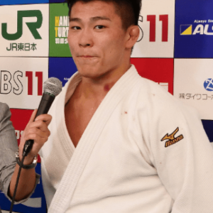 向翔一郎 結婚してる嫁はいる？破門の理由や父、姉について【画像】